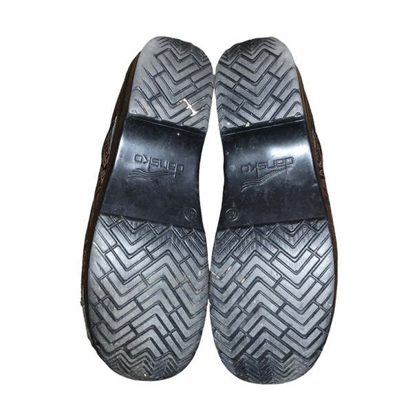 Dansko Brown Leather Tooled Clog - Picture 10 of 16